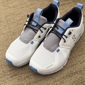 On Unisex-Child Cloud Sky (Big Kid) size 3.5